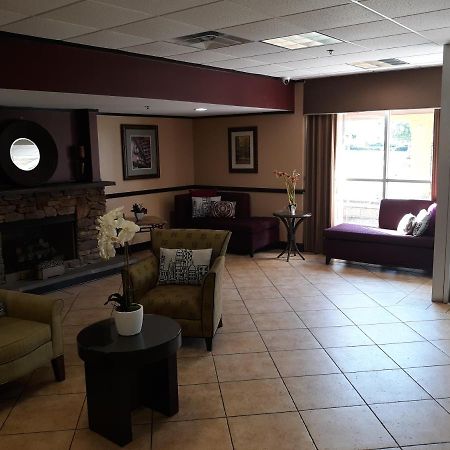Oyo Hotel Phenix City Central Экстерьер фото